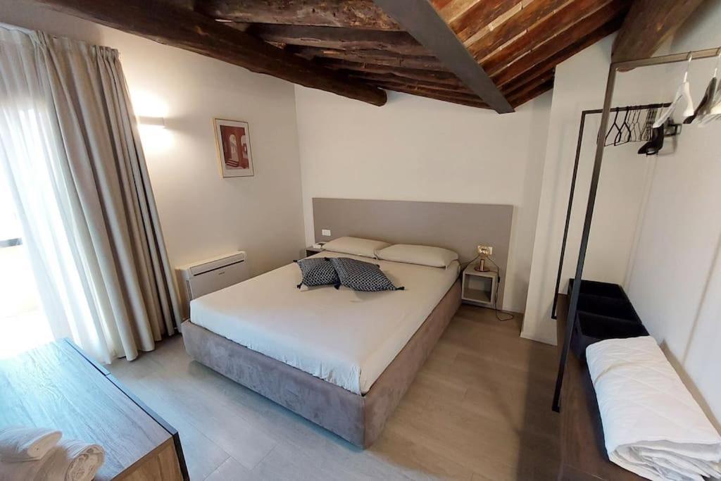 Residenza Subitosanto "Gigliola": Terrace Apartment with Basilica View Padova Exterior photo