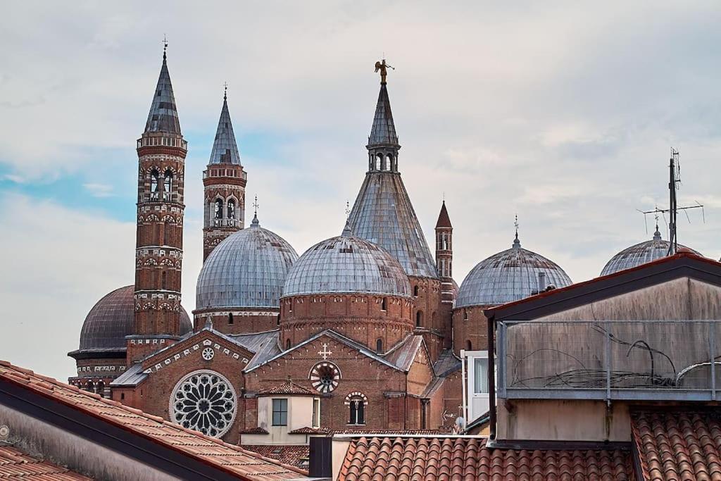 Residenza Subitosanto "Gigliola": Terrace Apartment with Basilica View Padova Exterior photo